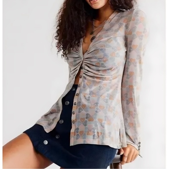 Free People Lucky Shirtee Small Mint Pink
Hearts Retro Top Blouse - Picture 4 of 9
